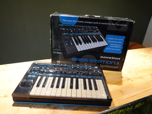 Novation bass station - ii, –